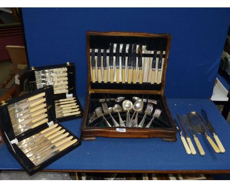 A canteen of mixed cutlery and two display boxes including fish knives and forks, cake server, bread knife, fish knife, meat 