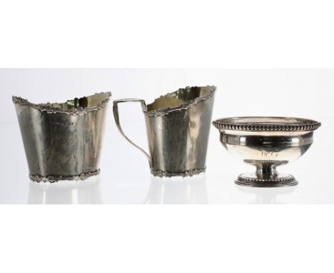 Matched Edwardian silver cream jug and sugar bowl, with gilded interiors, maker Henry Williamson Ltd, Birmingham 1907 and 191