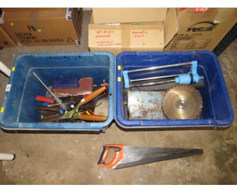 TWO BOXES OF ASSORTED TOOLS TO INCLUDE A TORQUE WRENCH ETC