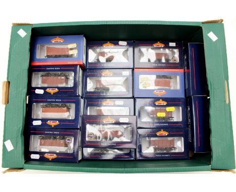 Bachmann: A collection of nineteen boxed Bachmann wagons, OO gauge, including, 37-802A, 38-171A, 37-900, 38-082A, 38-071A and