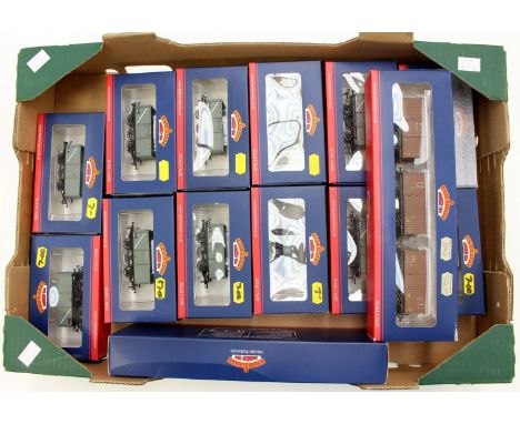 Bachmann: A collection of fourteen Bachmann wagons, OO gauge, comprising, 37-225F, 38-390 and others. (one box)