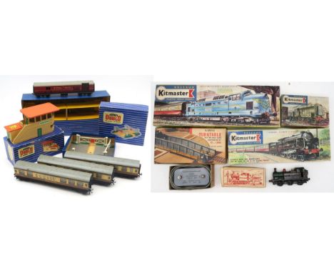 A quantity of mixed model railway, to include boxed Hornby Dublo station accessories, model kits by Kitmaster and Airfix and 