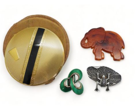 A silver Norwegian green enamel brooch by Hroar prydz, a silver frog brooch set with garnet and marcasite, a compact and a br