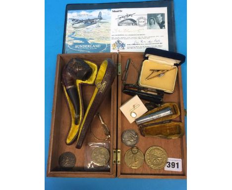 A silver cheroot holder, a pipe and case, World War I medal etc.