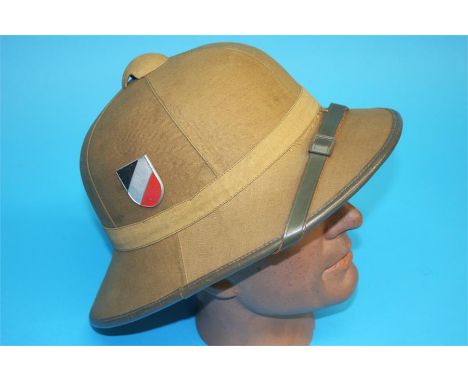 A German pith helmet