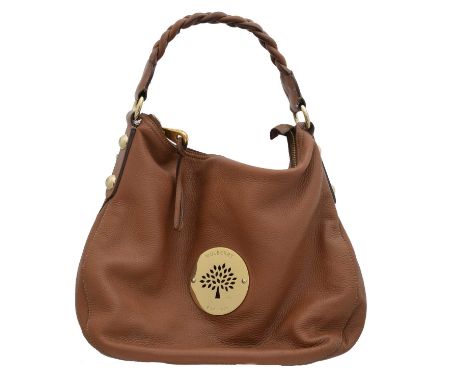 A Mulberry Daria Hobo handbag. The maker's oak grained leather exterior with gold tone hardwear and plaited strap.40 x 30 x 1