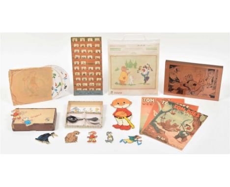 Incl. a.o.: (1) Tom Poes Mini quartetin Rolfix slipcase display. Rolfix, ca. 1953. (2) Pako Tom Puss tapestry, 1963. 57 x 35 