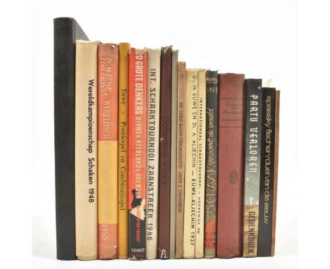 (1) Chess Archives, 1939-1944. Keesings &amp; Sons Publishers. Hc. (2) Euwe, M. Positiespel en Combinatiespel. Lochen, Tijdst