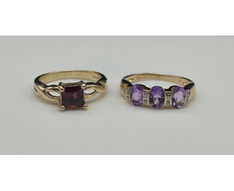 2x 9ct yellow gold dress rings, 1x amethyst + diamond ring size O, 1x garnet ring size N, approx total weight 5.9 grams 