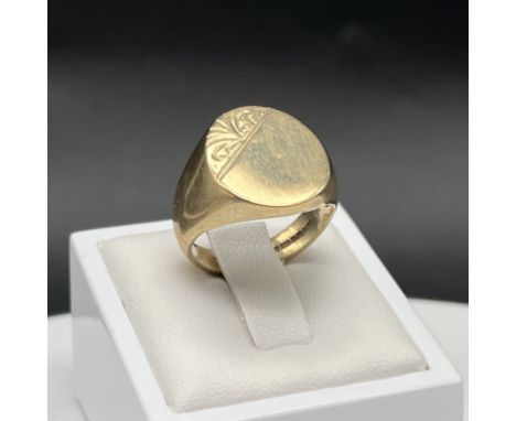 A 9ct yellow gold signet ring,
size O,
lovely solid ring in nice condition,
6.5 grams in weight