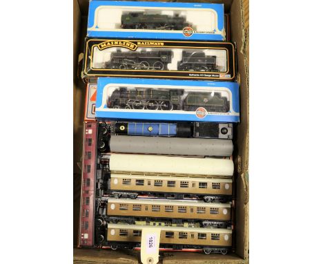 Quantity of OO railway by Hornby, Airfix, Lima etc. 4 locomotives - 3 being tender locomotives - 2x Airfix - BR Royal Scot 4-