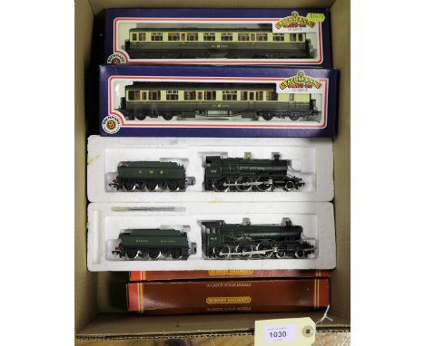15x OO gauge GWR model railway  by Mainline, Hornby and Bachmann. Including 2x unboxed locomotives; a Manor Class 4-6-0 tende