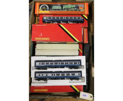 Hornby Railway items. A B.R. 3 Car DMU Pack (R.687). A B.R. Class 253 HST power and dummy pack. (R.069). Plus a S.R. Schools 