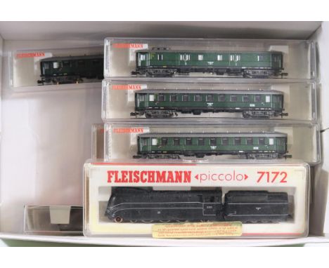 9x N gauge model railway Deutsche Reichbahn items by Fleischmann. Including a Class 01 streamlined 4-6-2 tender locomotive, 0