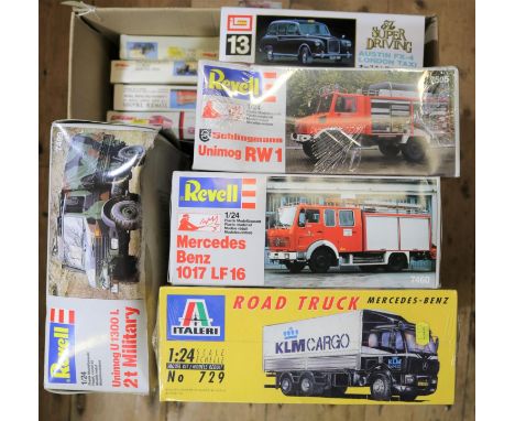 5x 1:24 scale unmade plastic vehicle kits. An Italeri  Mercedes Benz Road Truck. 3 x Revell Mercedes Benz - Unimog U 1300L 2t