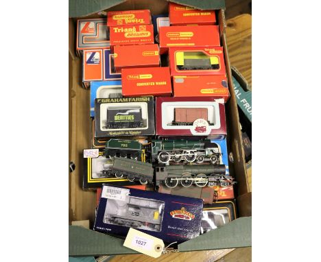 Quantity of OO gauge railway by Hornby, Lima, Tri-ang, Bachmann etc. A Southern Railway 4-6-0 Sir Dinadan RN795. A GWR 4-6-0 
