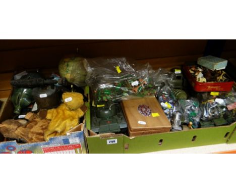 COLLECTION OF VINTAGE TOY SOLDIERS, tanks, Sooty glove puppet etc
