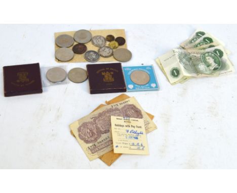 A mixed lot of coins including a William IV half crown, 1834, a Victoria half crown, 1854, young head, a Victoria half crown,