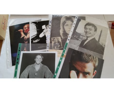 MUSIC, signed photos, inc. Robbie Williams, Paul Anka, Gerry Marsden (first name only), Billy J Kramer, Englebert Humperdink 