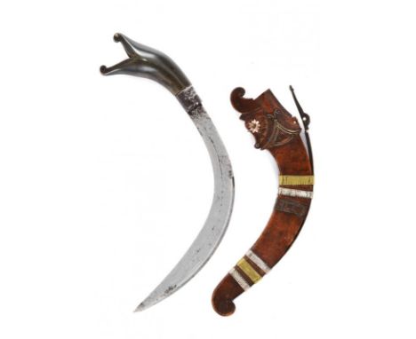 dating: 19th Century provenance: Sumatra, Strongly-curved, single-edged blade, partially oblique at the back; curved, horn hi