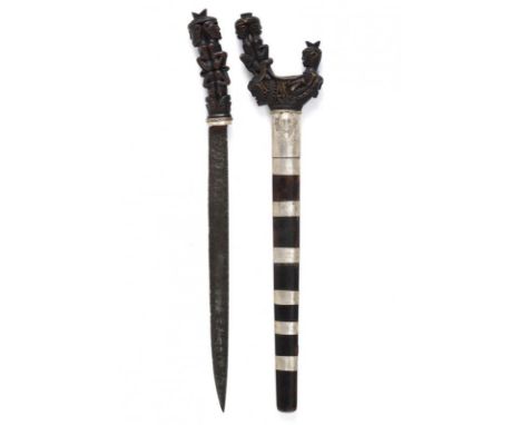 dating: End of 19th beginning of 20th Century provenance: Sumatra, Almost straight, single-edged blade made of pamor. Wooden 