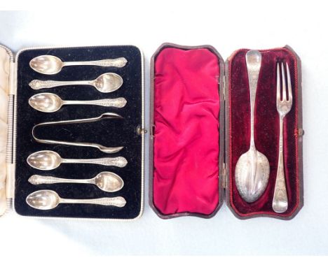 A CASED VICTORIAN SILVER SPOON AND FORK (hinge defective) and a cased set of teaspoons and tongs 161g