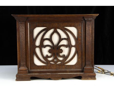 Vintage Wood Speaker, a wood speaker cabinet (59cm x 46cm x 29cm) containing a 9" Magnavox speaker, generally good condition 