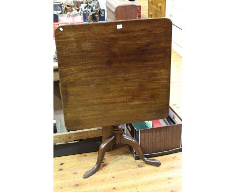 George III mahogany tripod supper table