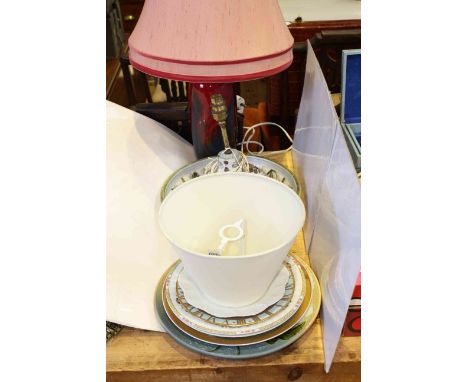 Glyn Colledge bowl and lamp, Doulton flambé table lamp and decorative plates