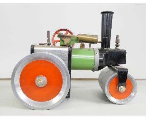 A 20th Century vintage Mamod steam engine roller 