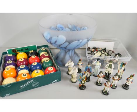 Assorted items to include frosted glass fruit bowl, a boxed set of Aramith pool / billiard balls and a set of chess pieces