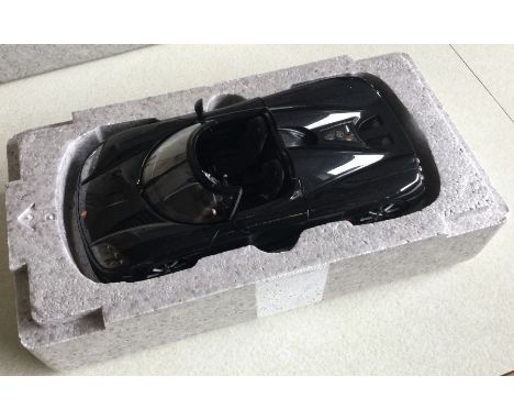 AUTOART: A boxed 1/18 scale Koenigsegg CCX die-cast authentic replica complete with certificate. Est. £20 - £30.