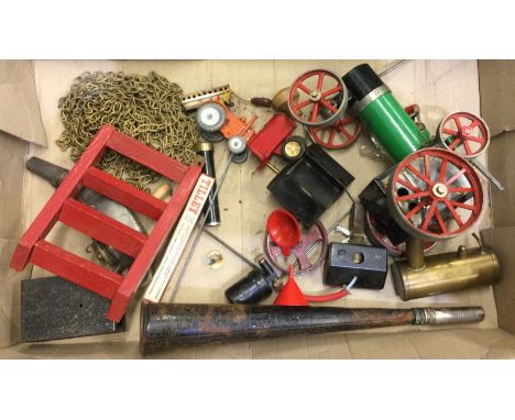 MAMOD: An old steam engine together with components etc. Est. £20 - £30.