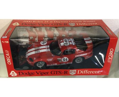 AUTOART: A 1:18 scale boxed model race car of a Dodge Viper GTS-R. Est. £30 - £40.