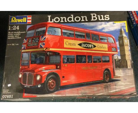 A boxed Revell 1:24 scale model bus. Est. £20 - £30.