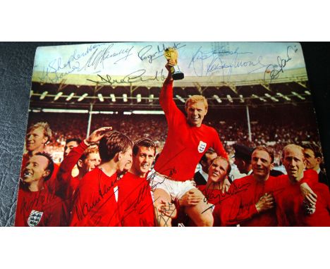 1966 World Cup A4 Mag Picture fully Signed by the Team and Manager and Trainer
Fantastic item