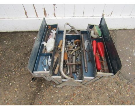 Toolbox with tools to include wood chisels etc&nbsp;
