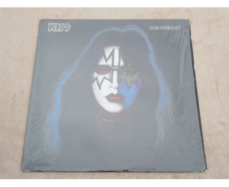 Kiss Ace Frehley Rare US Vinyl LP Still in shrinkLabel: Casablanca – NBLP 7121The vinyl is in very good condition, the sleeve