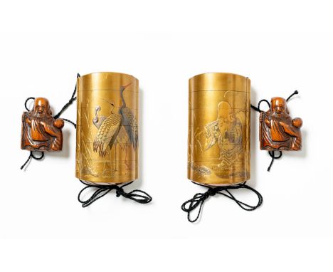 A JAPANESE FIVE-CASE GOLD LACQUER INRO BY KOMA KYUHAKU MEIJI ERA, 19TH CENTURY The tall body decorated to one side with Juroj