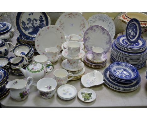 Teaware - a Royal Albert Victoriana Rose pattern part tea service; other teaware ; Wedgwood, Worcester ; etc 