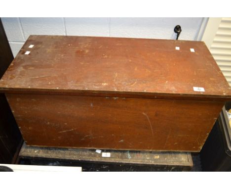 A rectangular toolbox 