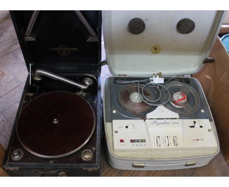 An Elizabethan Popular 400 reel to reel tape recorder (this item is sold as a collectors item only and has not been subject t