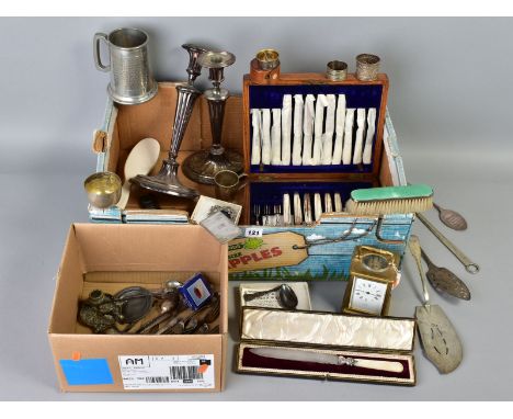 A BOX OF SILVER PLATE AND OTHER METALWARES, etc, including a broken silver dessert spoon, an oak cased set of twelve mother o