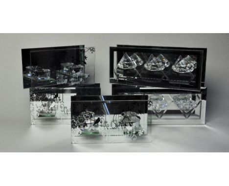 5 t light holders: 3 with mirror back double t light holder with silver design and 2 glass diamond design three holder