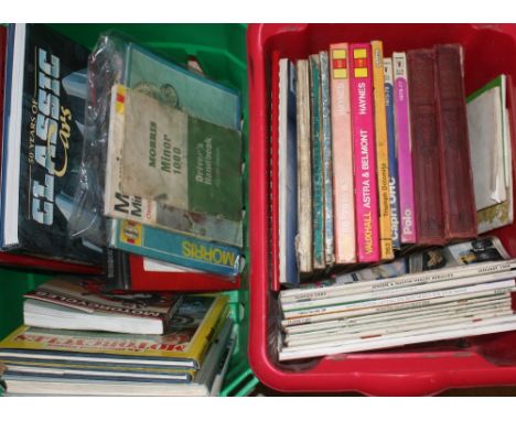 A Morris Minor drivers manual, together with various motoring books (2).