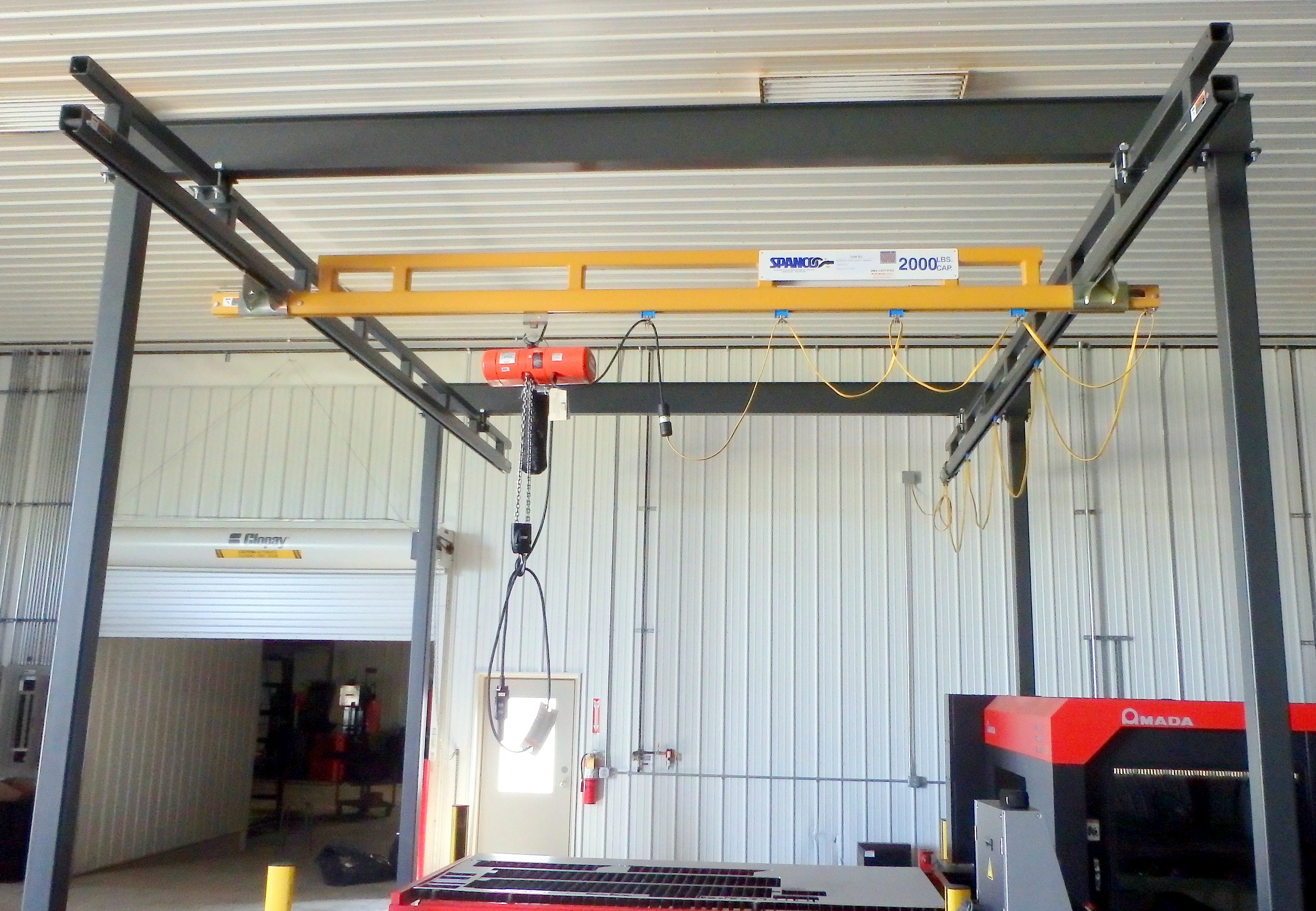 Spanco 1ton freestanding workstation bridge crane. 12â€™6â€³ span, 11â