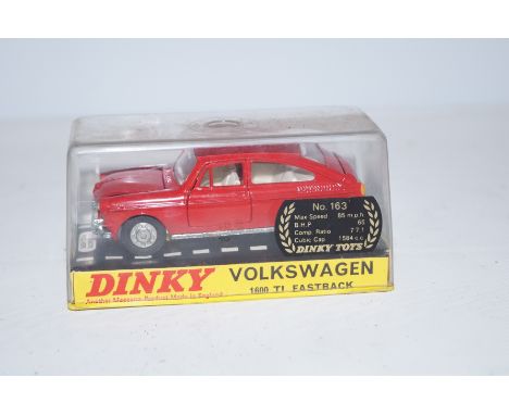 Dinky 163 Volkswagen fast back 