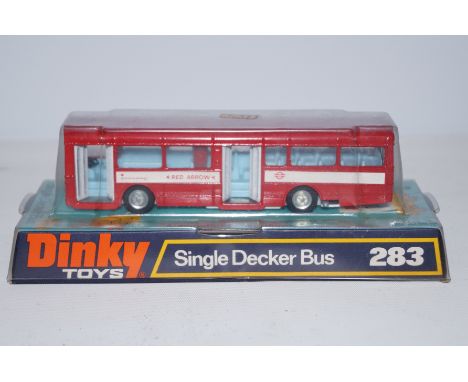 Dinky 283 Red arrow bus 