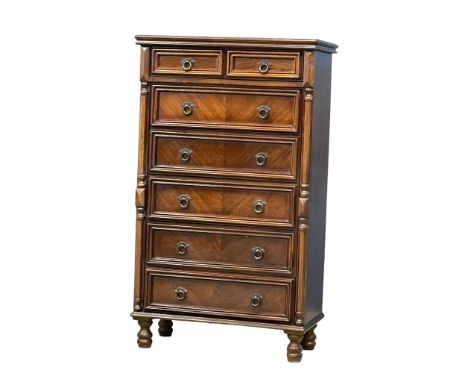 A good quality vintage heavy oak tallboy chest of drawers. 75x39x125cm 
