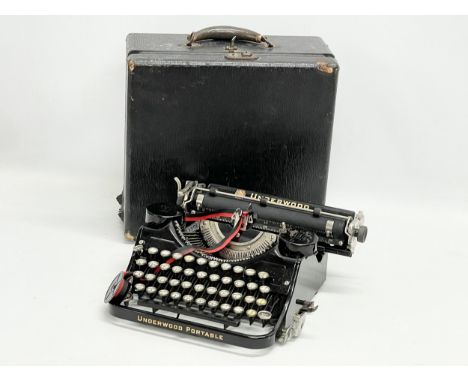 A vintage Underwood Portable typewriter in case. 